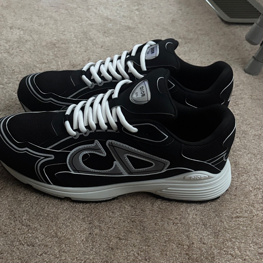 Dior Men's Black and White Sneakers